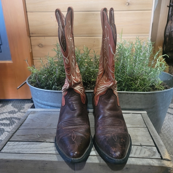 Ariat Boot - Picture 2 of 3